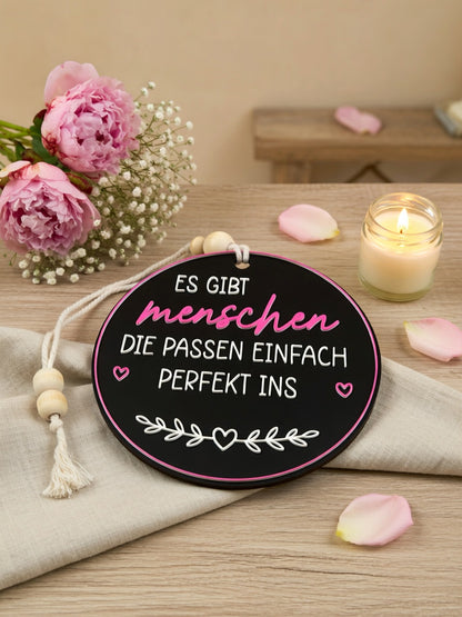 Es gibt Menschen die passen einfach perfekt ins Herz – Dekoschild | Modernes Wandbild aus PLA | Handmade by Fräulein Farbklecks